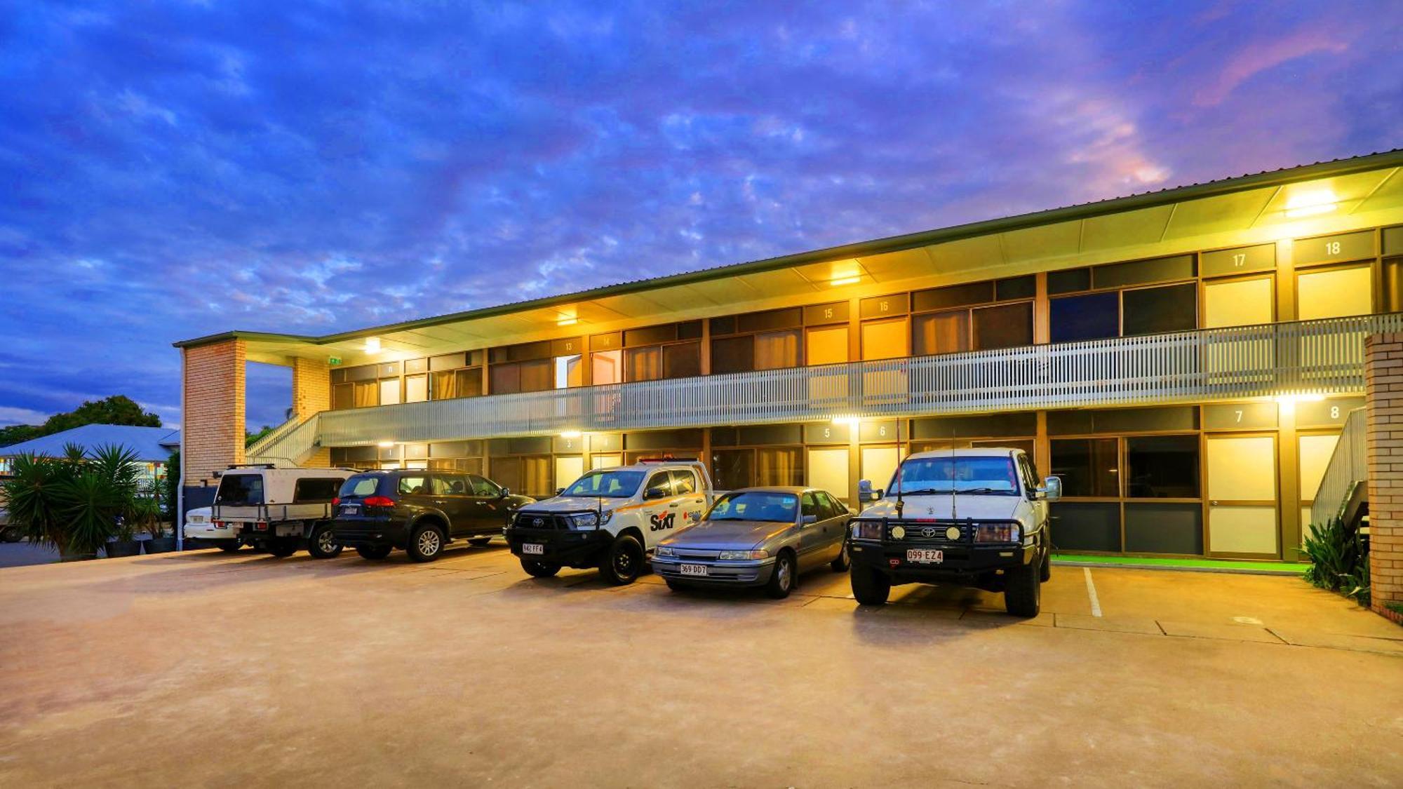 Tropical Gateway Motor Inn Rockhampton Ngoại thất bức ảnh