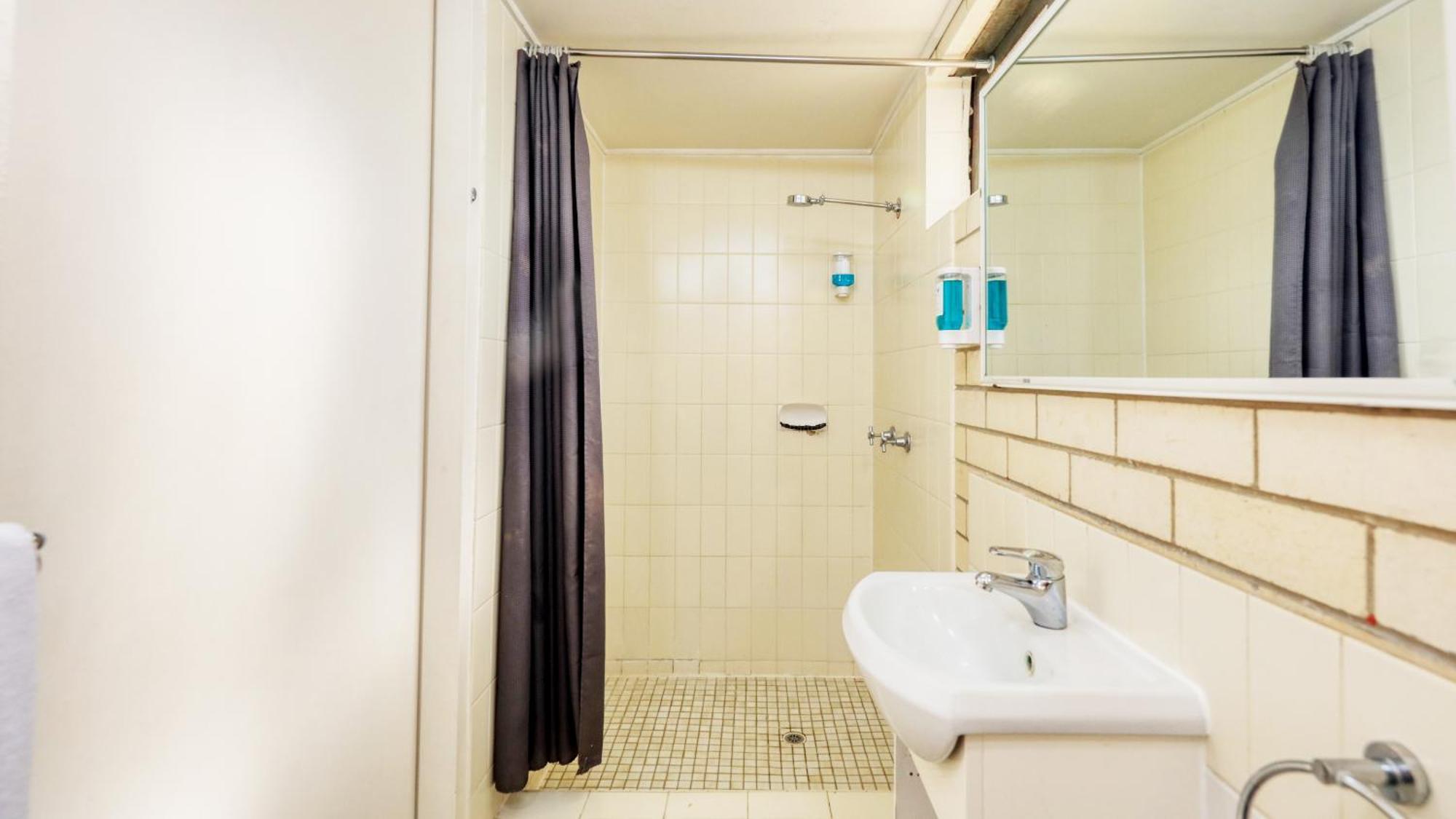 Tropical Gateway Motor Inn Rockhampton Ngoại thất bức ảnh