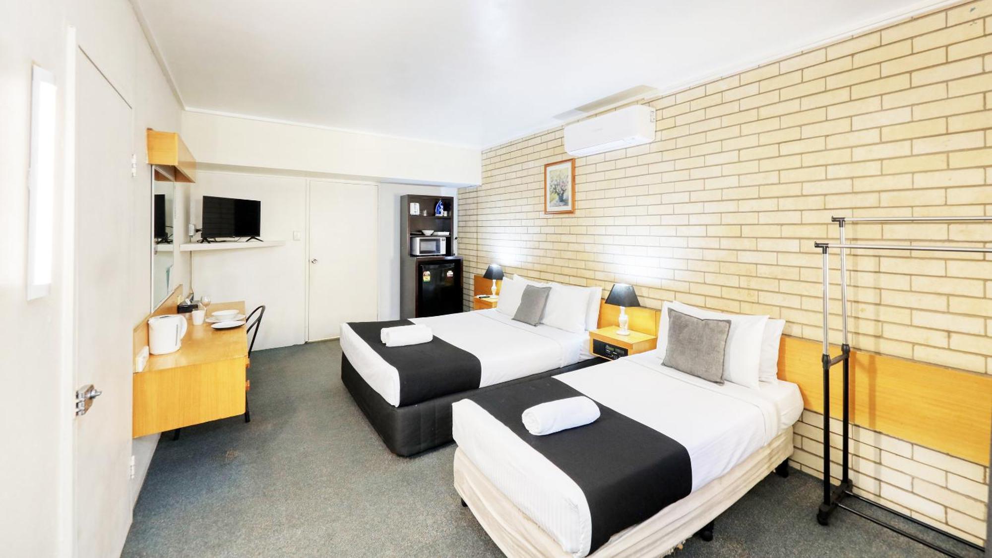 Tropical Gateway Motor Inn Rockhampton Ngoại thất bức ảnh