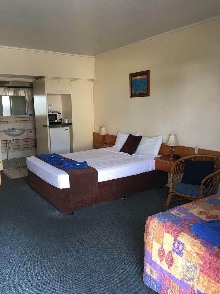 Tropical Gateway Motor Inn Rockhampton Ngoại thất bức ảnh