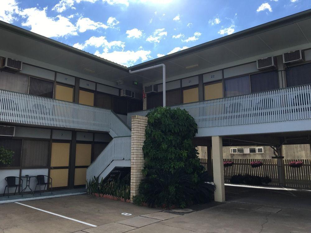 Tropical Gateway Motor Inn Rockhampton Ngoại thất bức ảnh