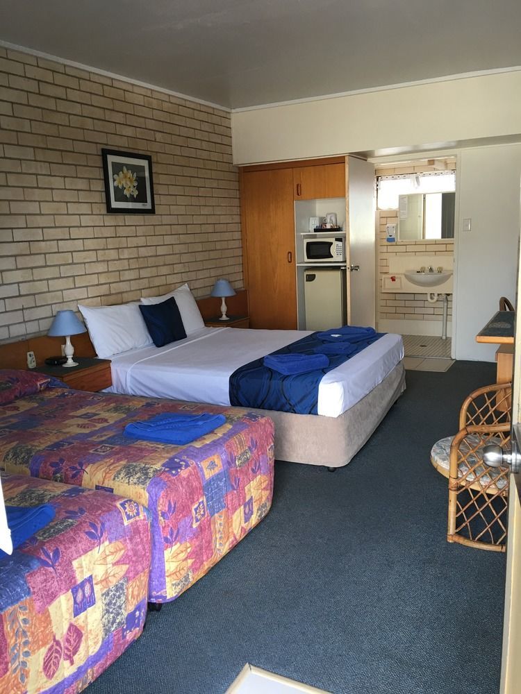 Tropical Gateway Motor Inn Rockhampton Ngoại thất bức ảnh