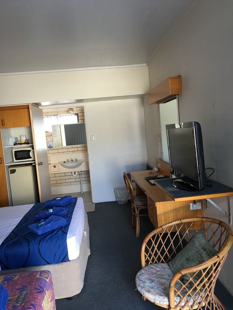 Tropical Gateway Motor Inn Rockhampton Ngoại thất bức ảnh