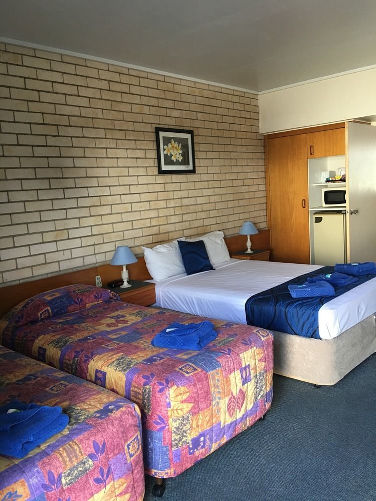 Tropical Gateway Motor Inn Rockhampton Ngoại thất bức ảnh