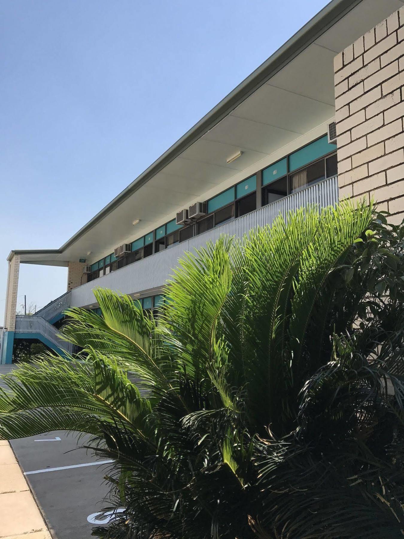 Tropical Gateway Motor Inn Rockhampton Ngoại thất bức ảnh